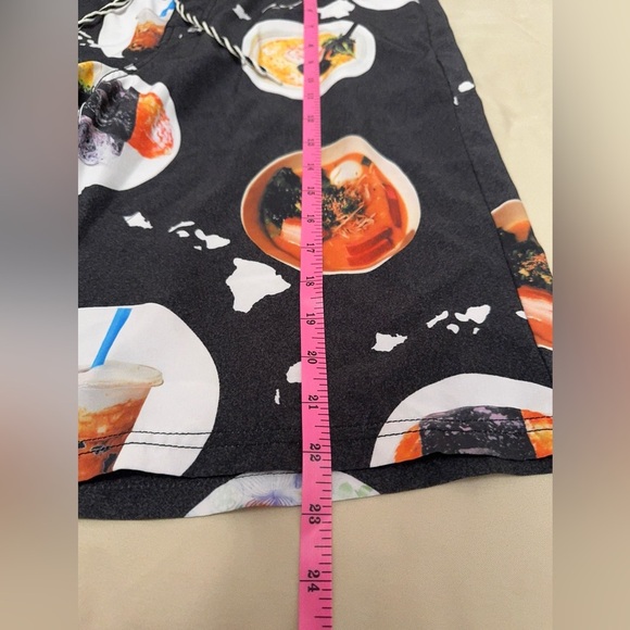 Black Board Shorts size 34 with Hawaii’s favorite foods - Picture 3 of 4